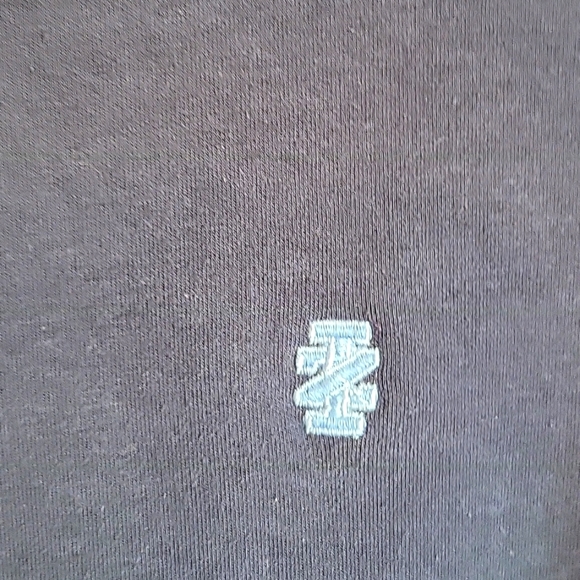 IZOD navy crew neck sweatshirt M - Picture 2 of 4